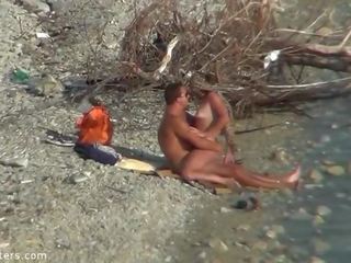 Fantastinis duo mėgaukitės geras porno laikas į nudistas paplūdimys spycam