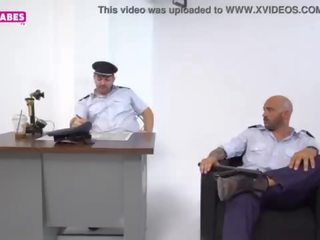 Sugarbabestv&colon; greeks 警察 軍官 性別 夾
