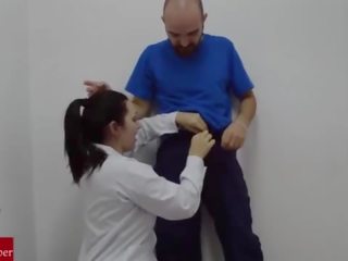 Egy fiatal ápolónő szar a hospitalâ´s ezermester fasz és recorded it.raf070